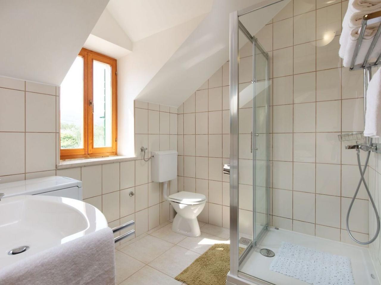 Villa Dubrava Tranquil Retreat Nestled In An Olive Grove For Serene Escapes Pucisca Eksteriør bilde